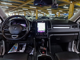 SAMSUNG QM6 2020