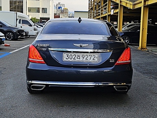 GENESIS EQ900 2016