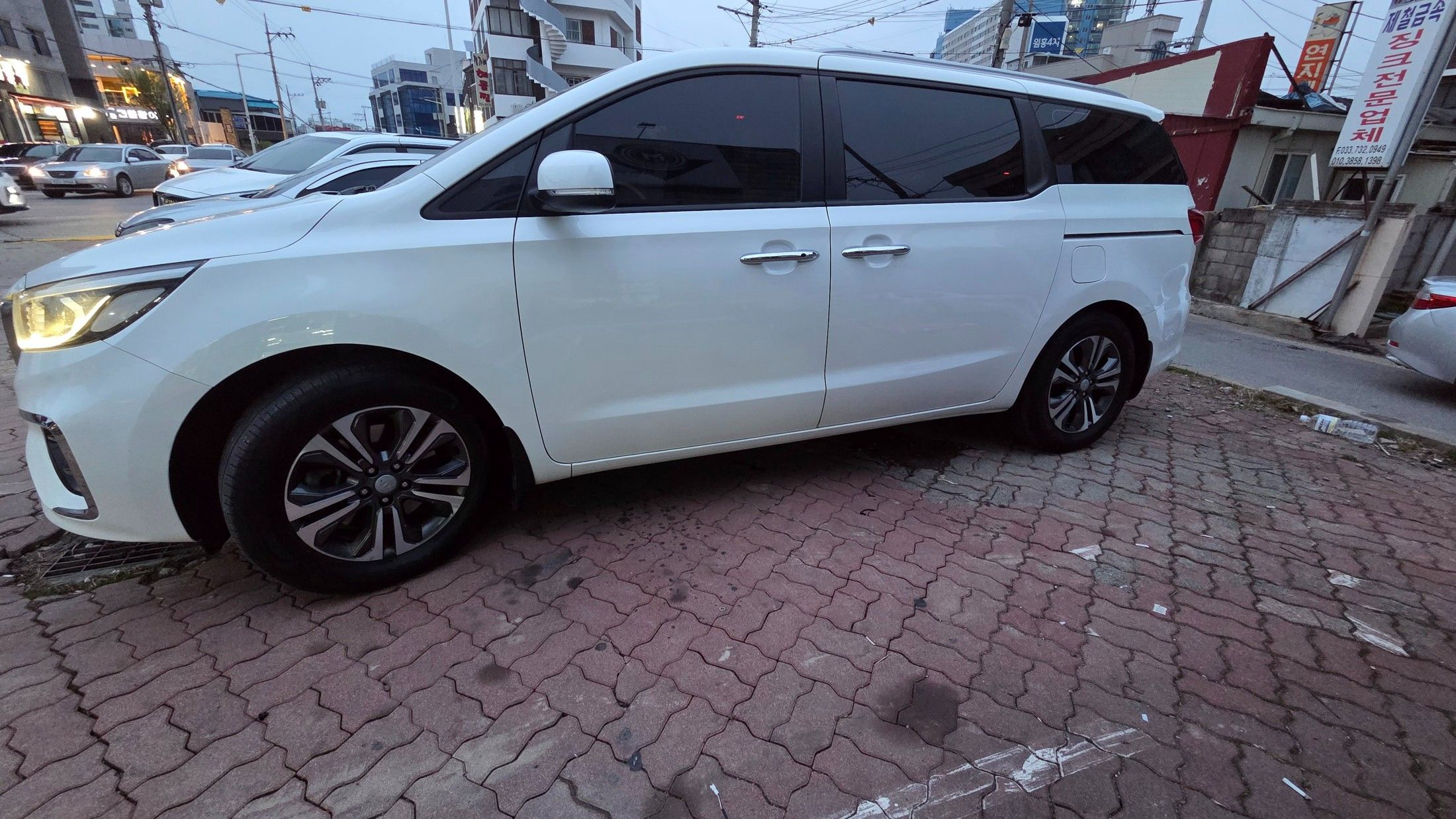 KIA CARNIVAL 2018
