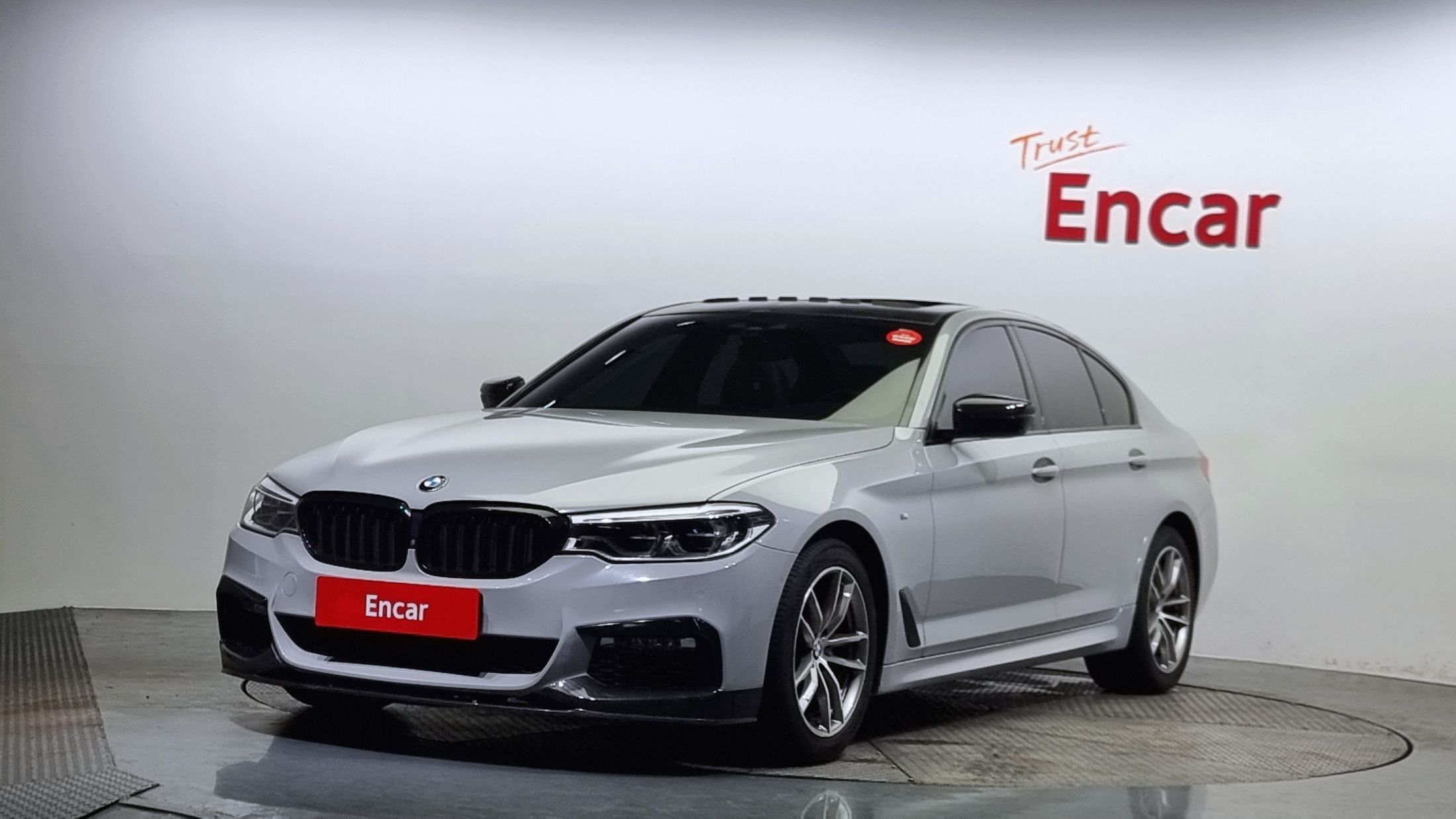 BMW 5-SERIES G30 2017