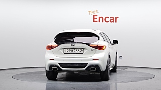 INFINITI Q30 2019