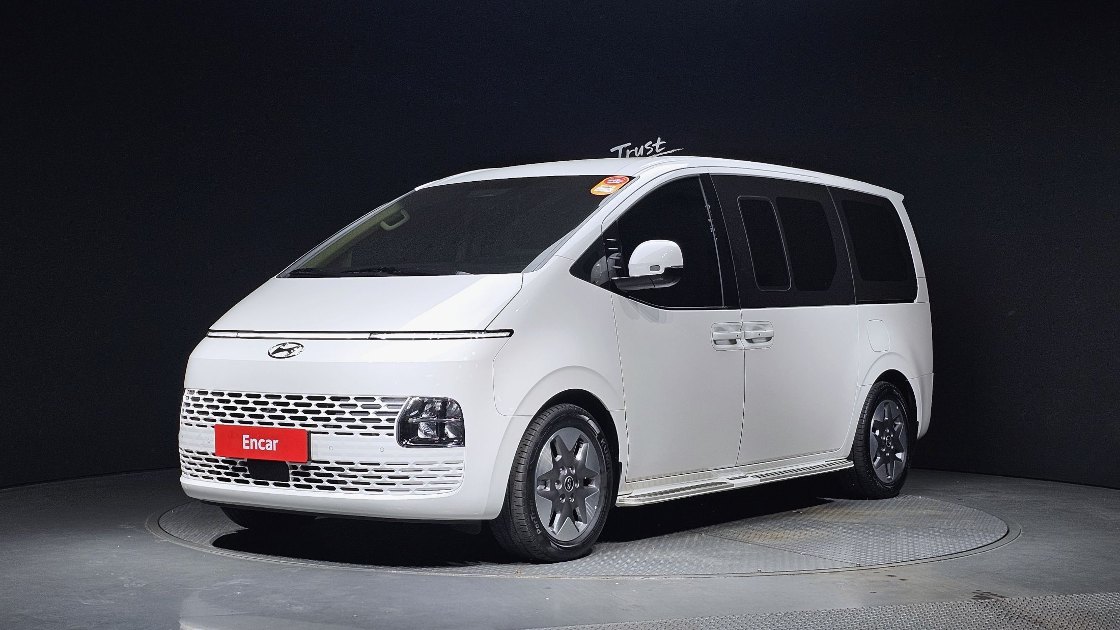 HYUNDAI STARIA 2024