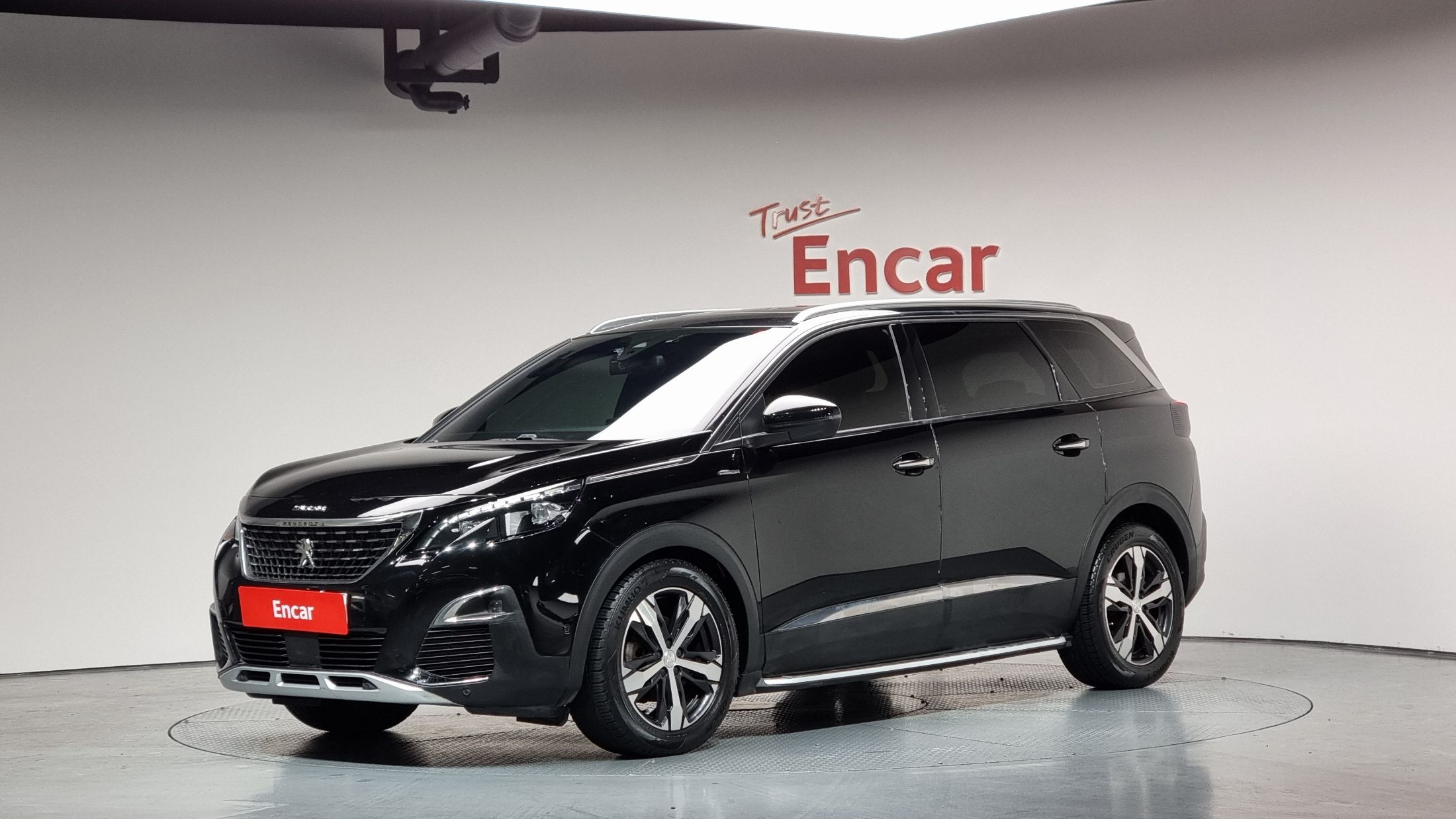 PEUGEOT 5008