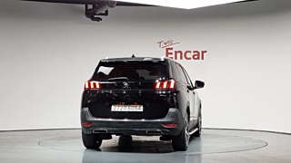 PEUGEOT 5008 2020