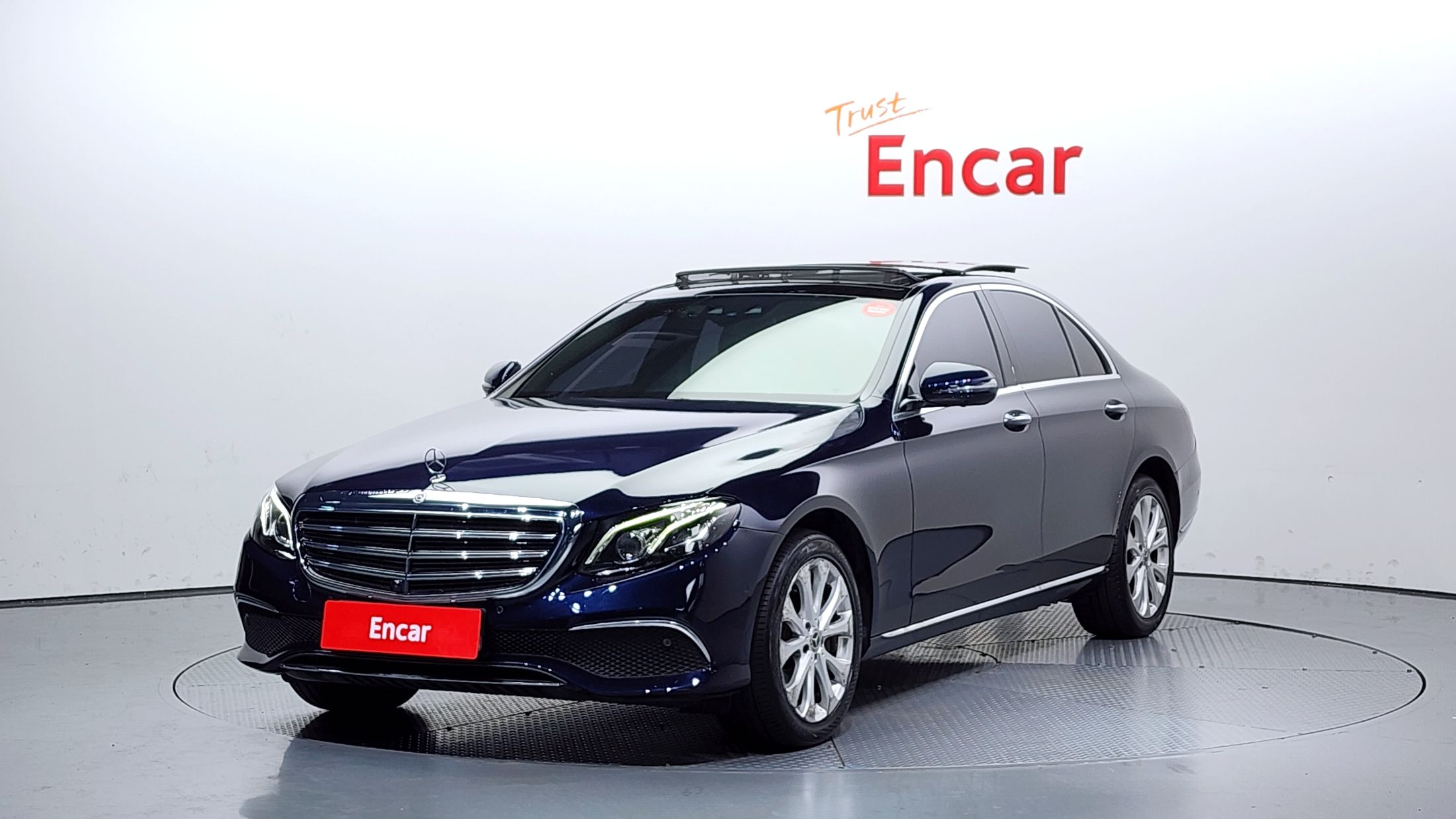 MERCEDES BENZ E-CLASS W213 2019
