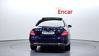 MERCEDES BENZ E-CLASS W213 2019