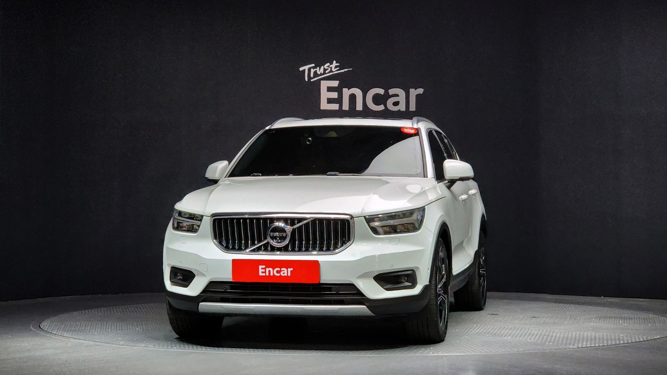 VOLVO XC40 2019