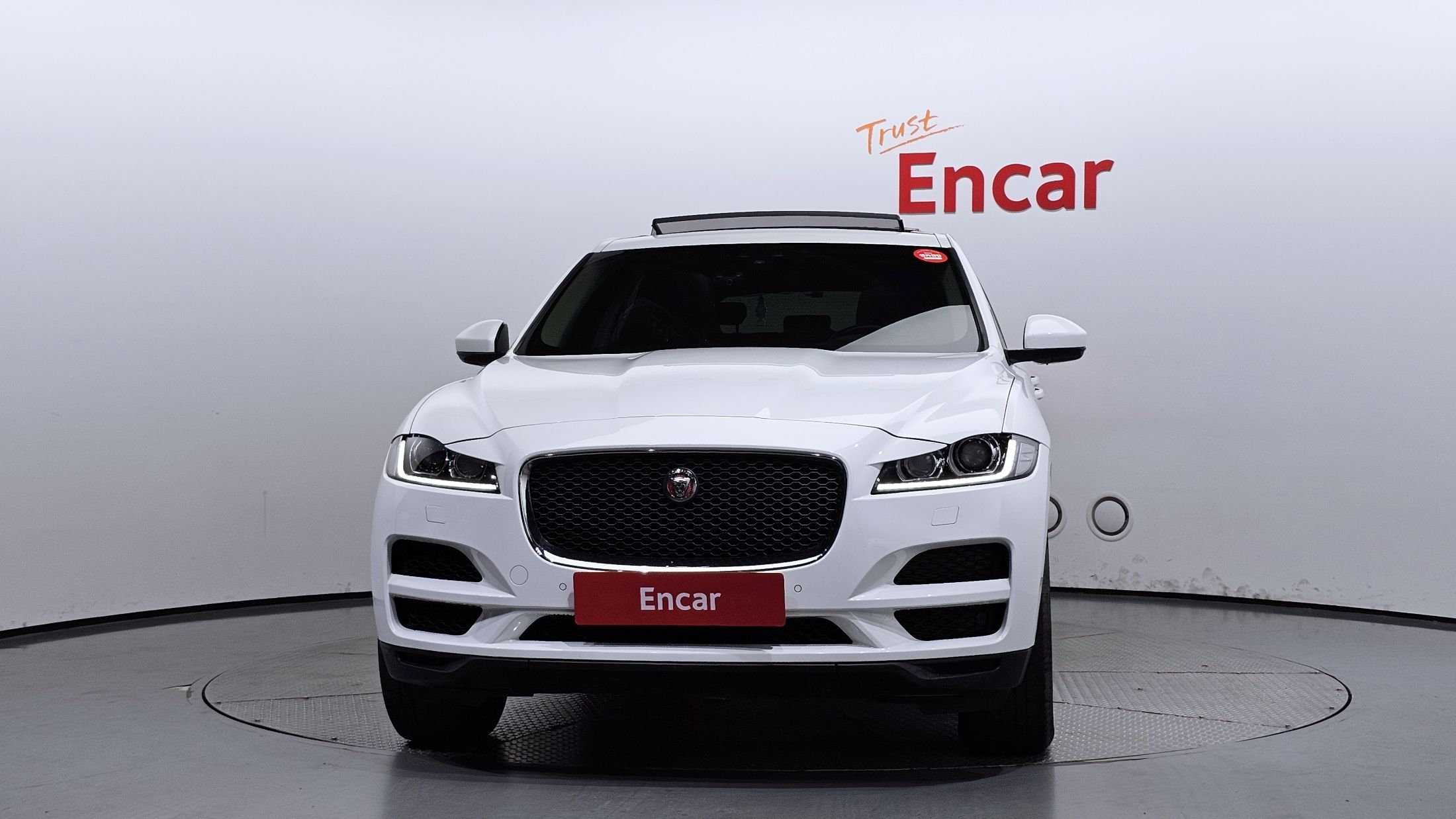 JAGUAR F-PACE 2016