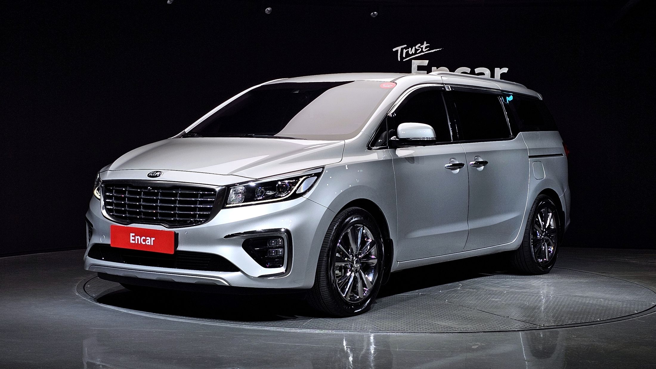 KIA CARNIVAL 2019