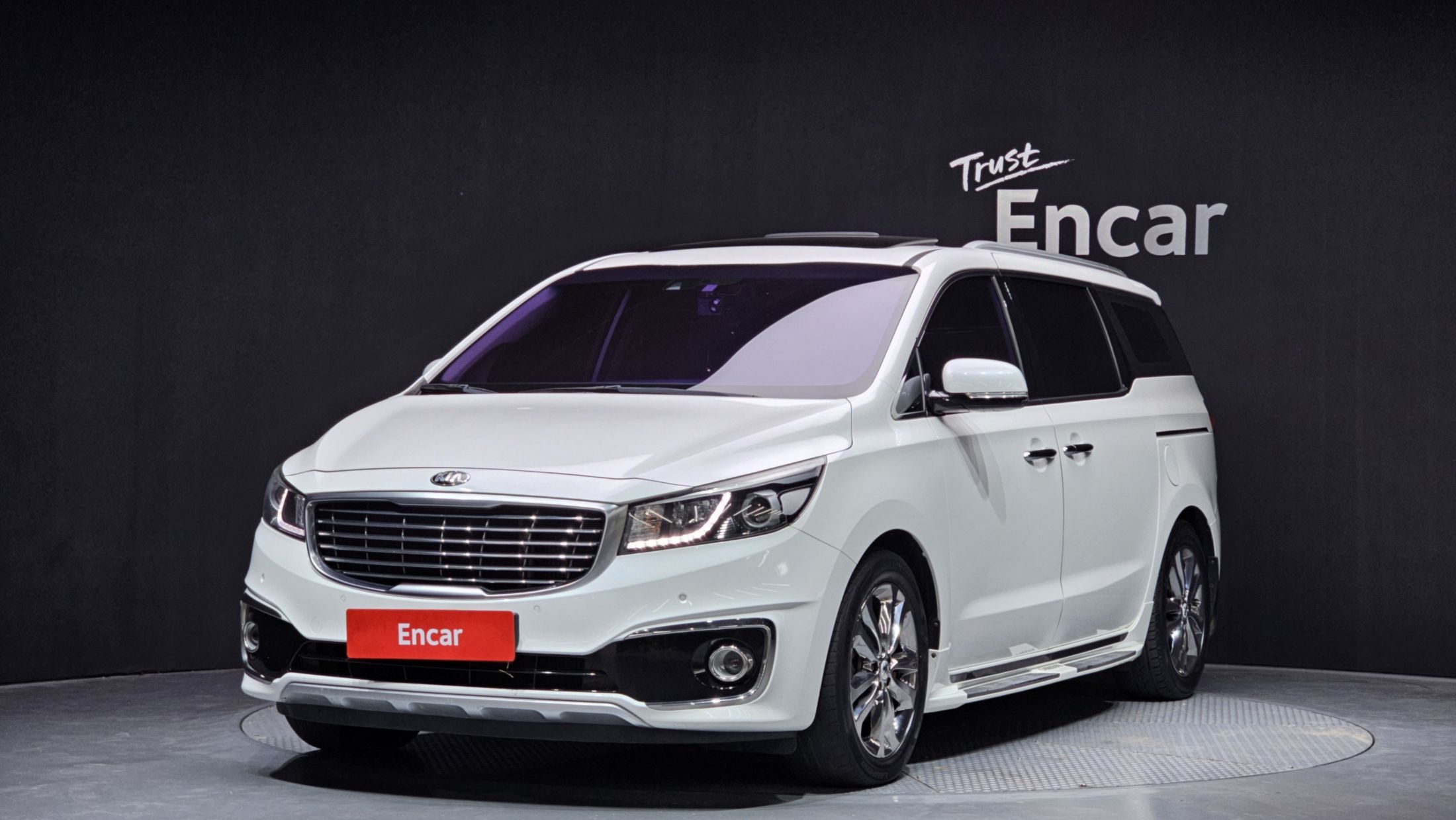 KIA CARNIVAL 2016