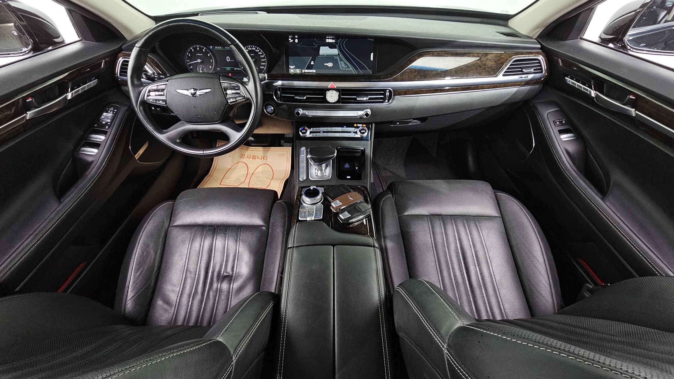 GENESIS G90 2019