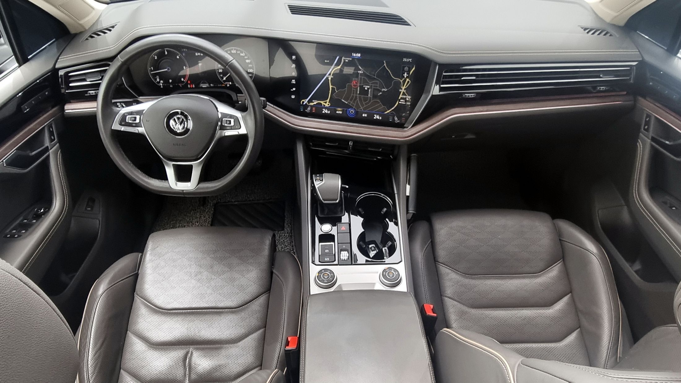 VOLKSWAGEN TOUAREG 2020