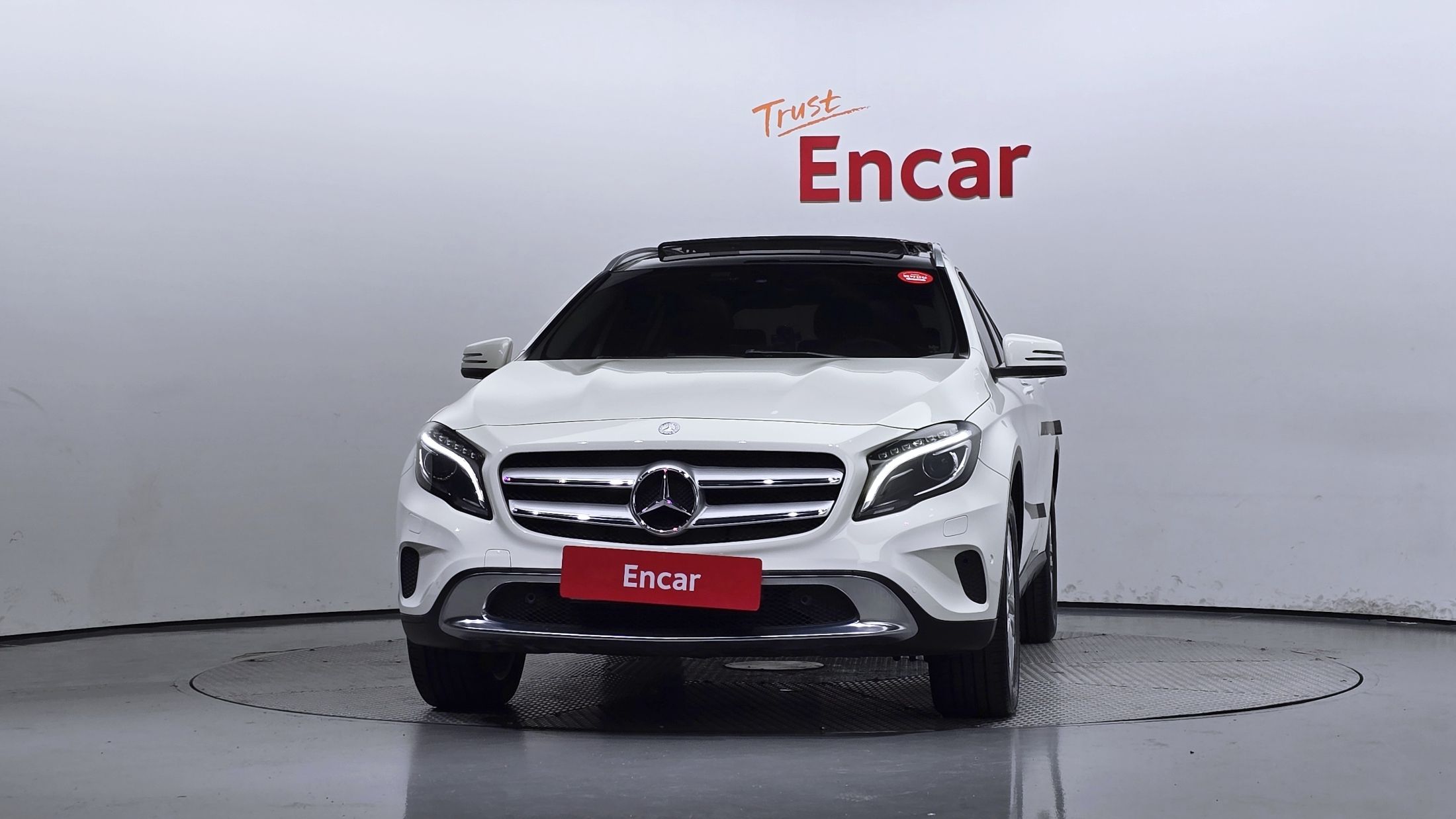 MERCEDES BENZ GLA-CLASS X156 2017