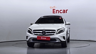 MERCEDES BENZ GLA-CLASS X156 2017