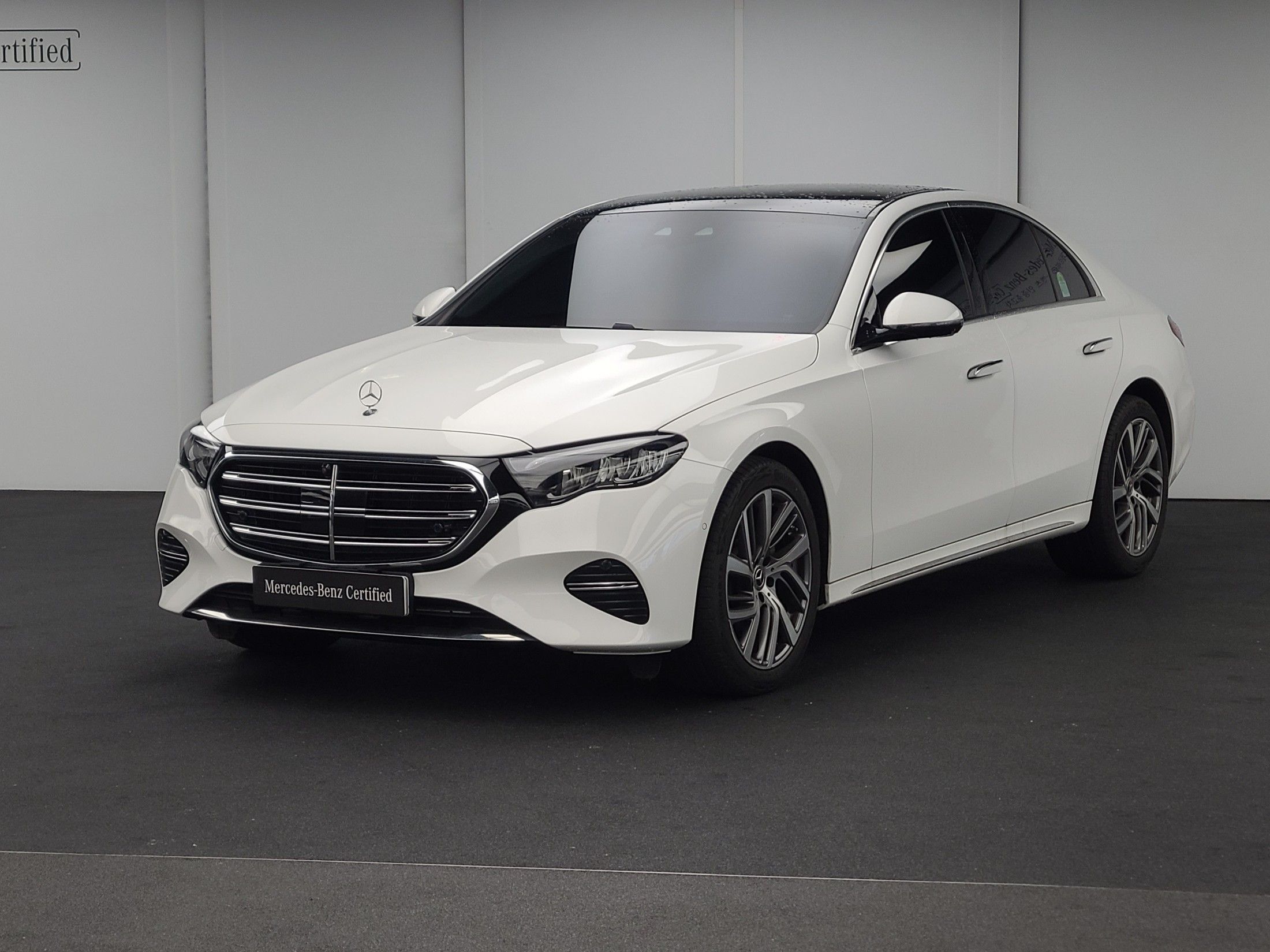 MERCEDES BENZ E-CLASS W214 2024