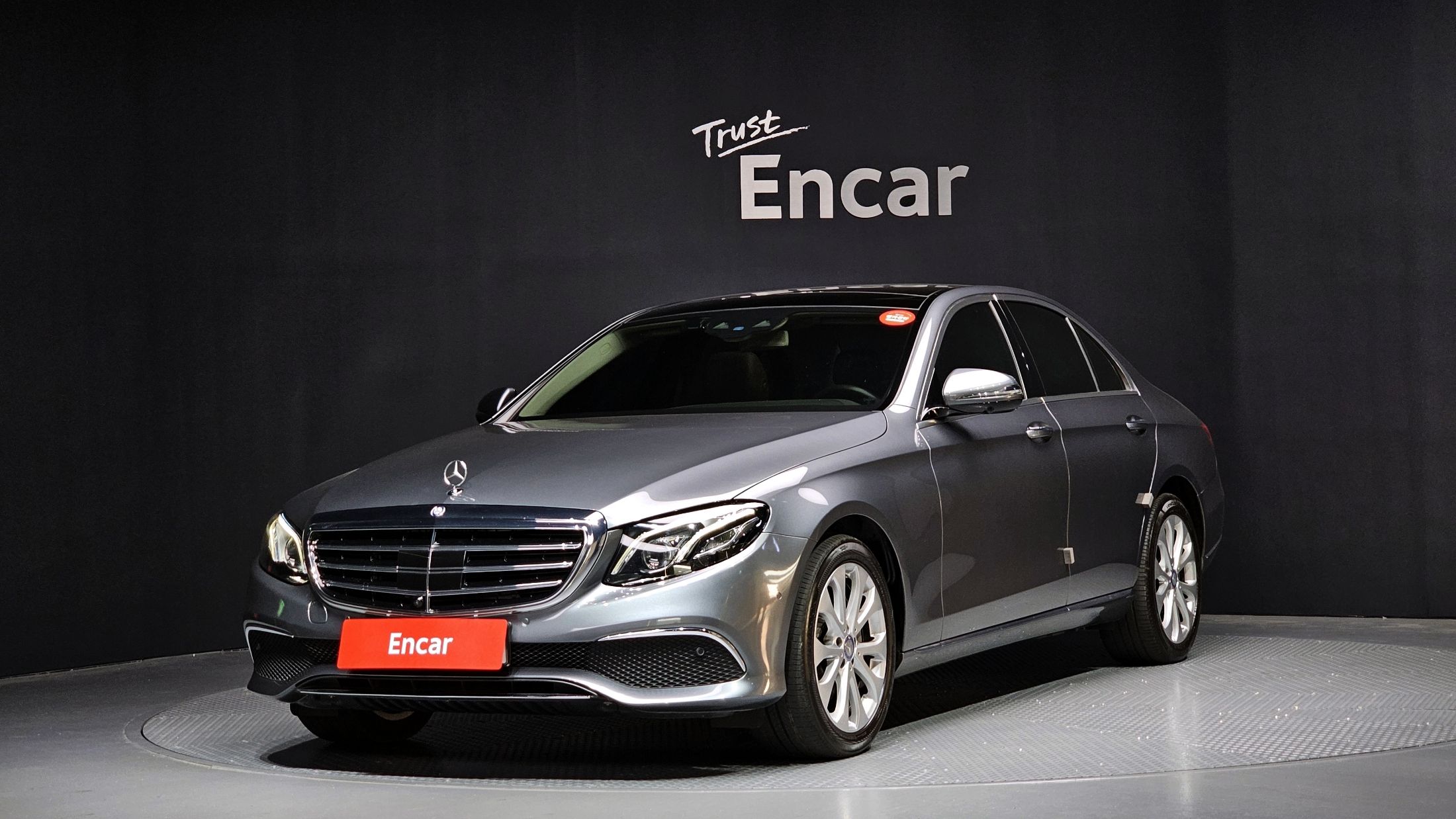 MERCEDES BENZ E-CLASS W213 2017