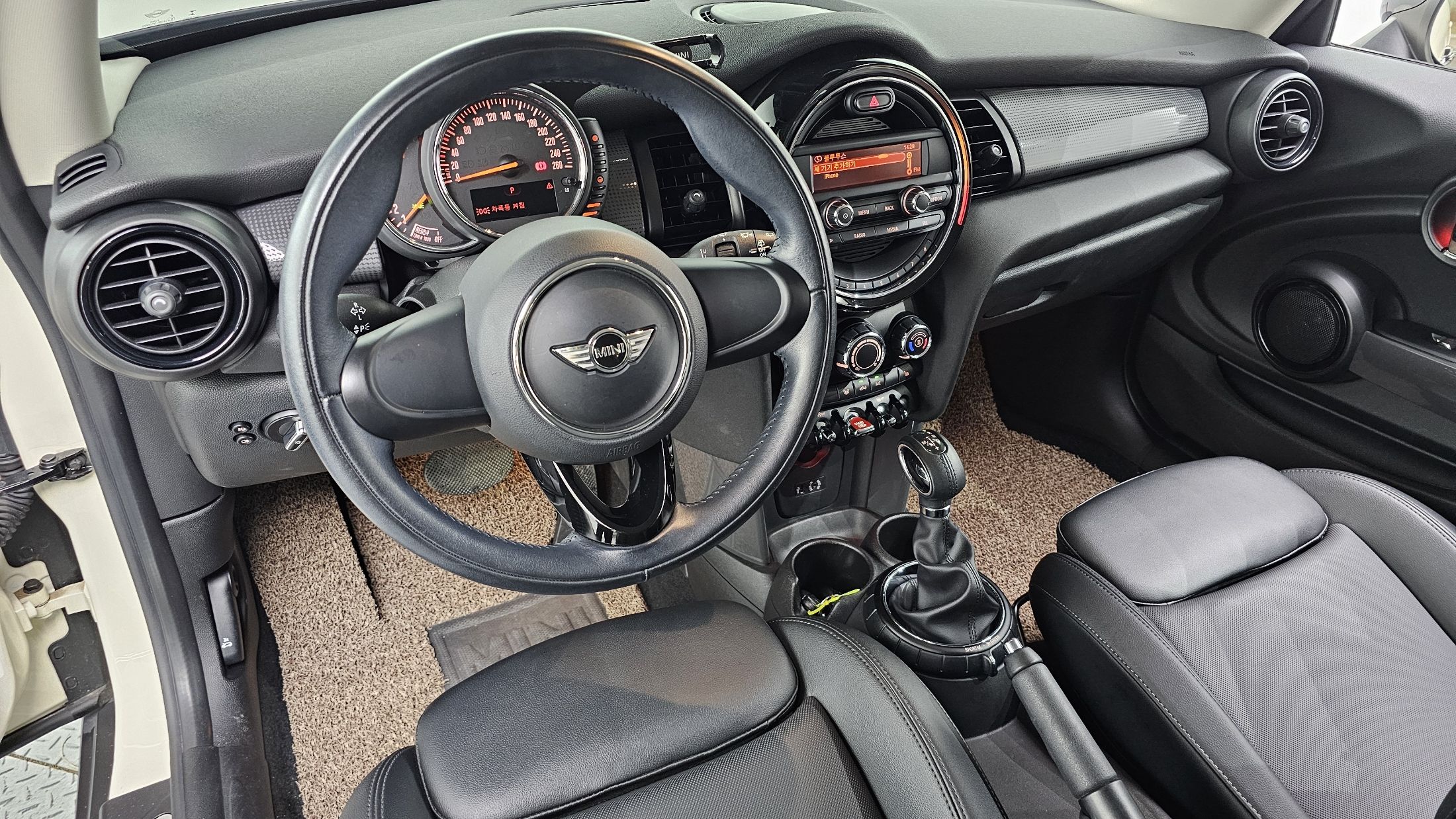 MINI COOPER 2017