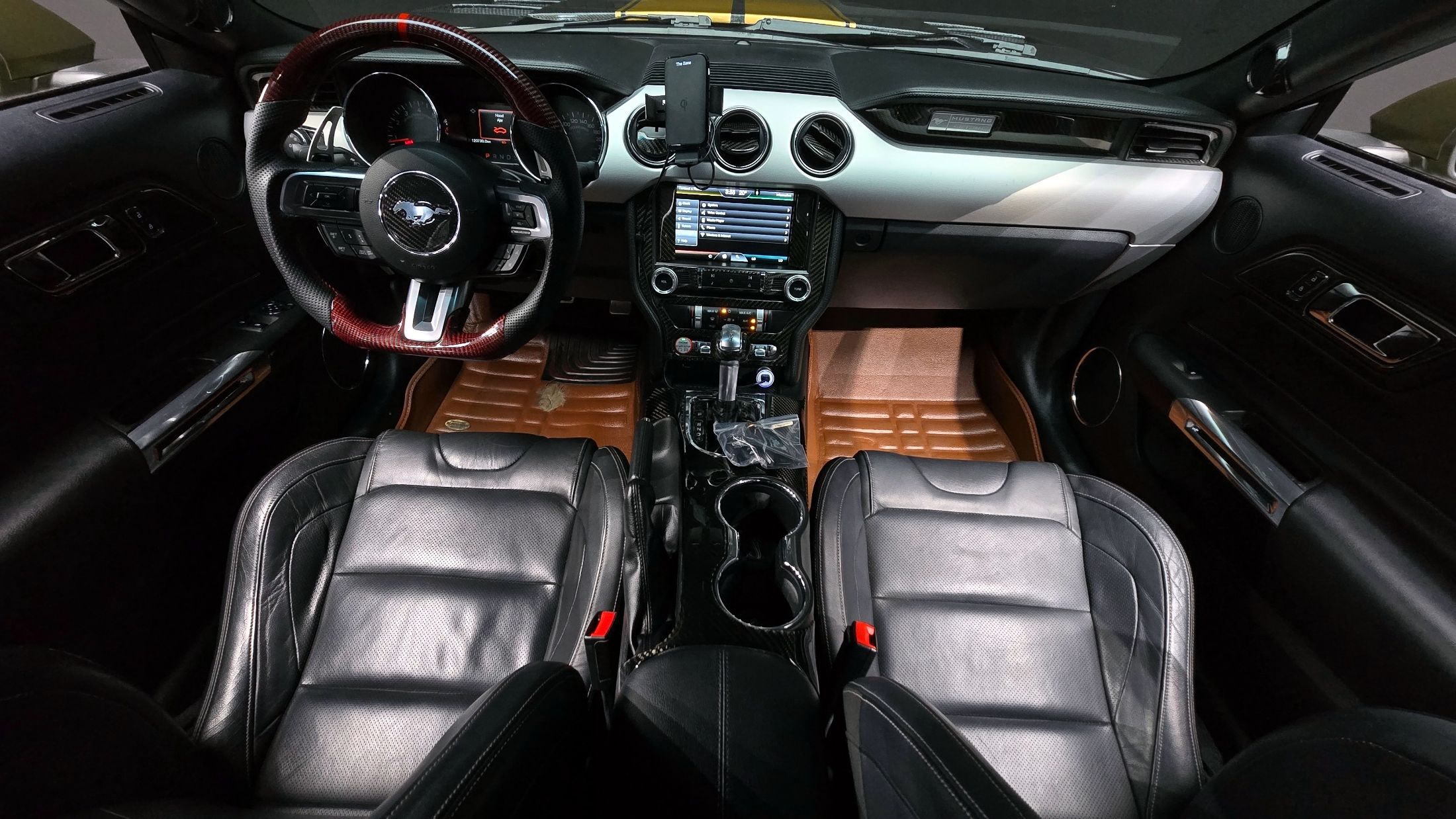 FORD MUSTANG 2015