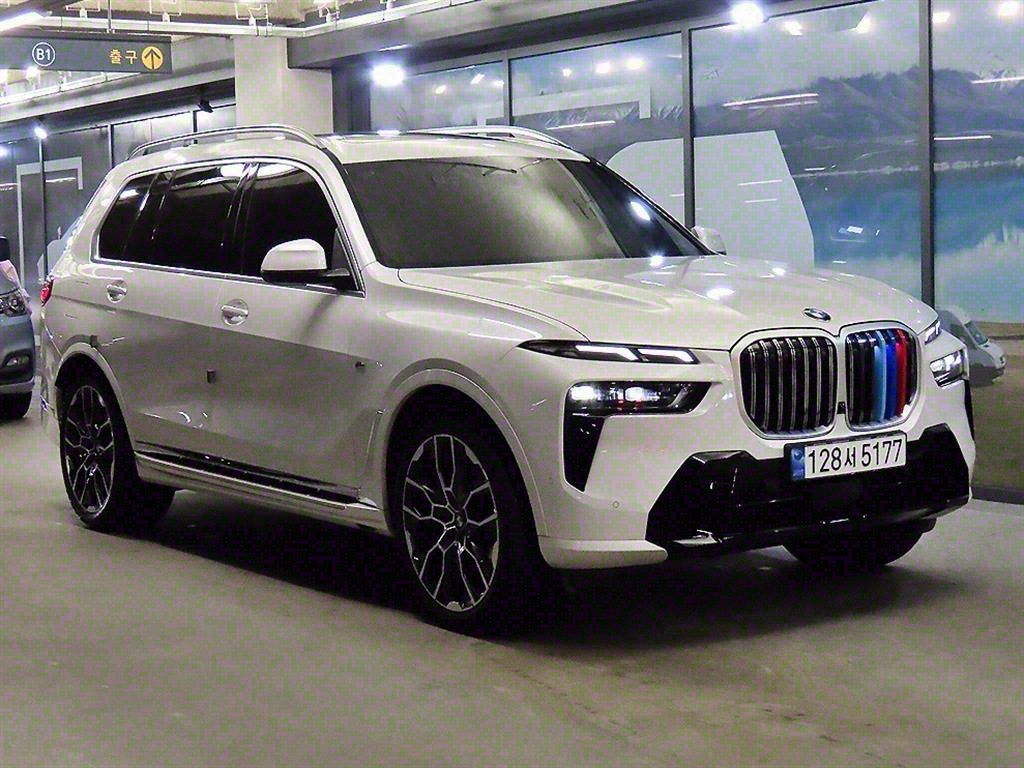 BMW X7 G07 2024