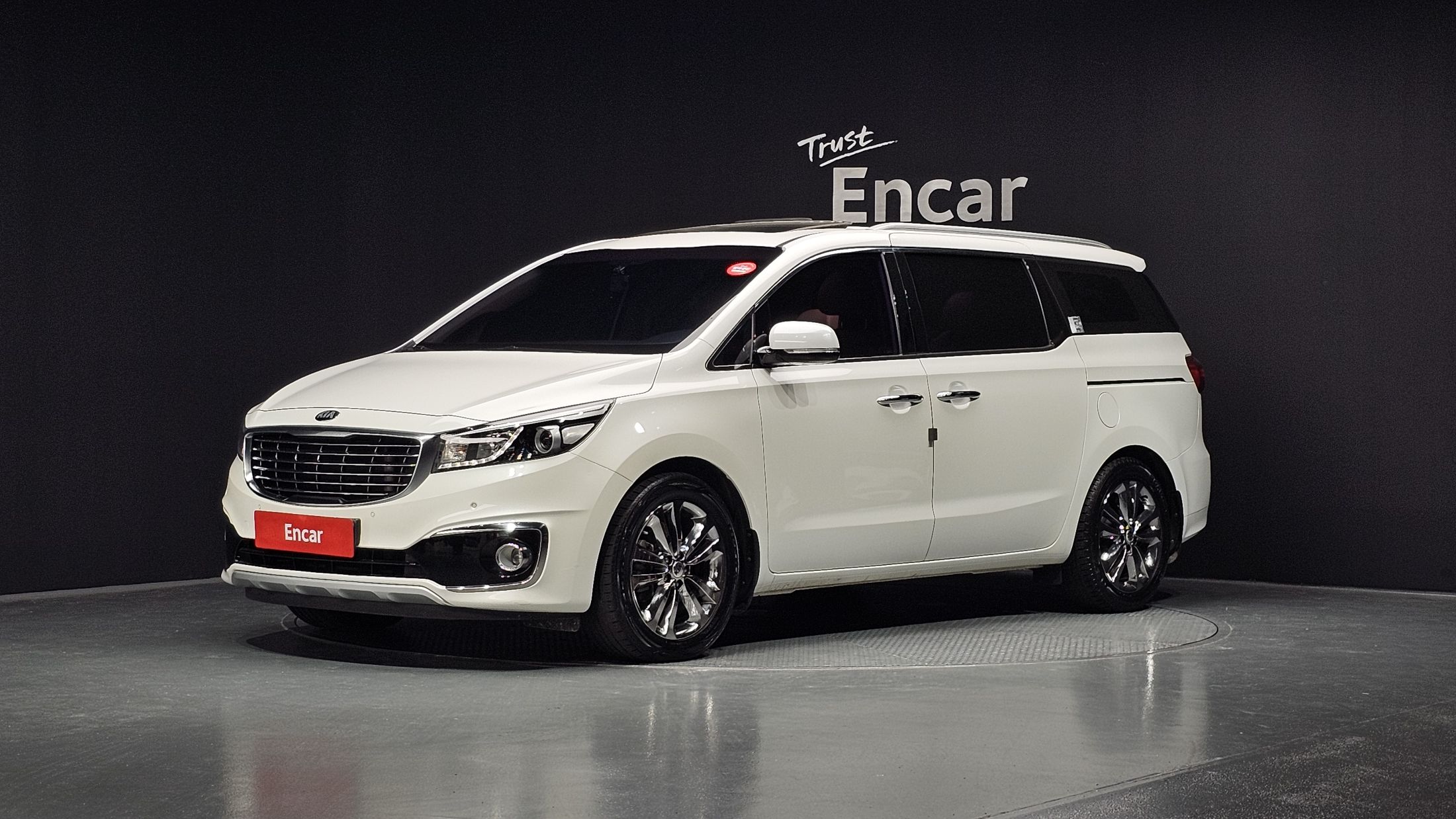 KIA CARNIVAL 2015