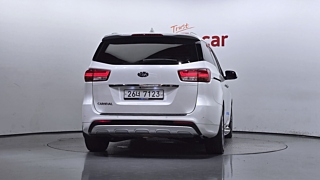KIA CARNIVAL 2017