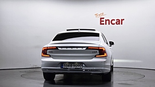 VOLVO S90 2024