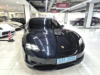 PORSCHE TAYCAN 2024