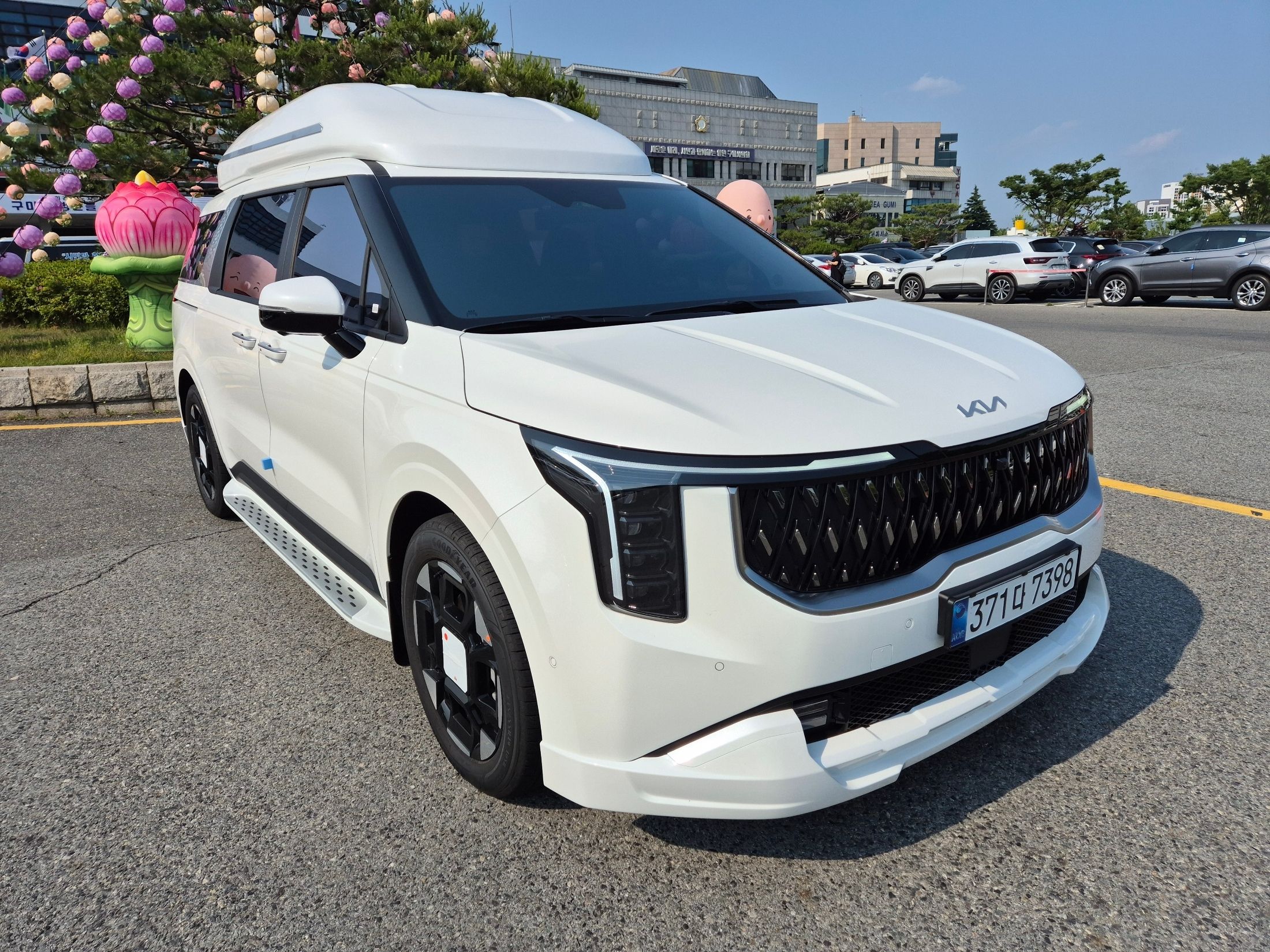 KIA CARNIVAL