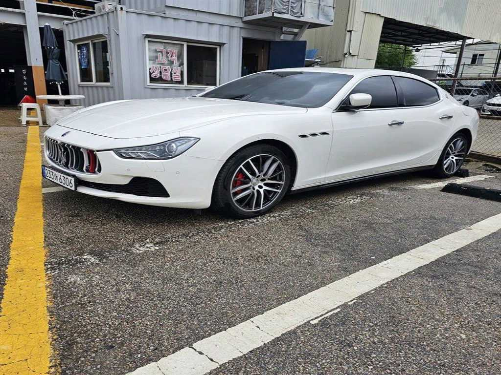 MASERATI GHIBLI 2016