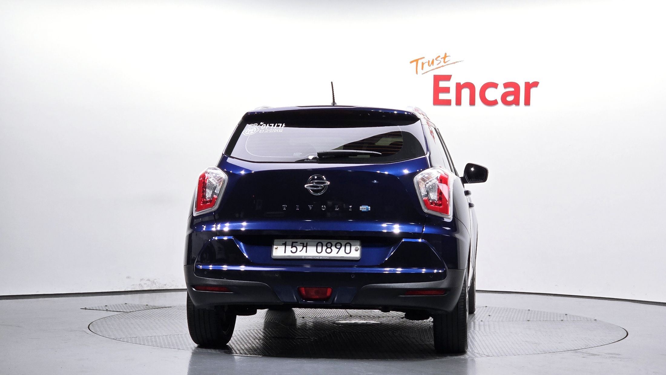 SSANGYONG TIVOLI 2015