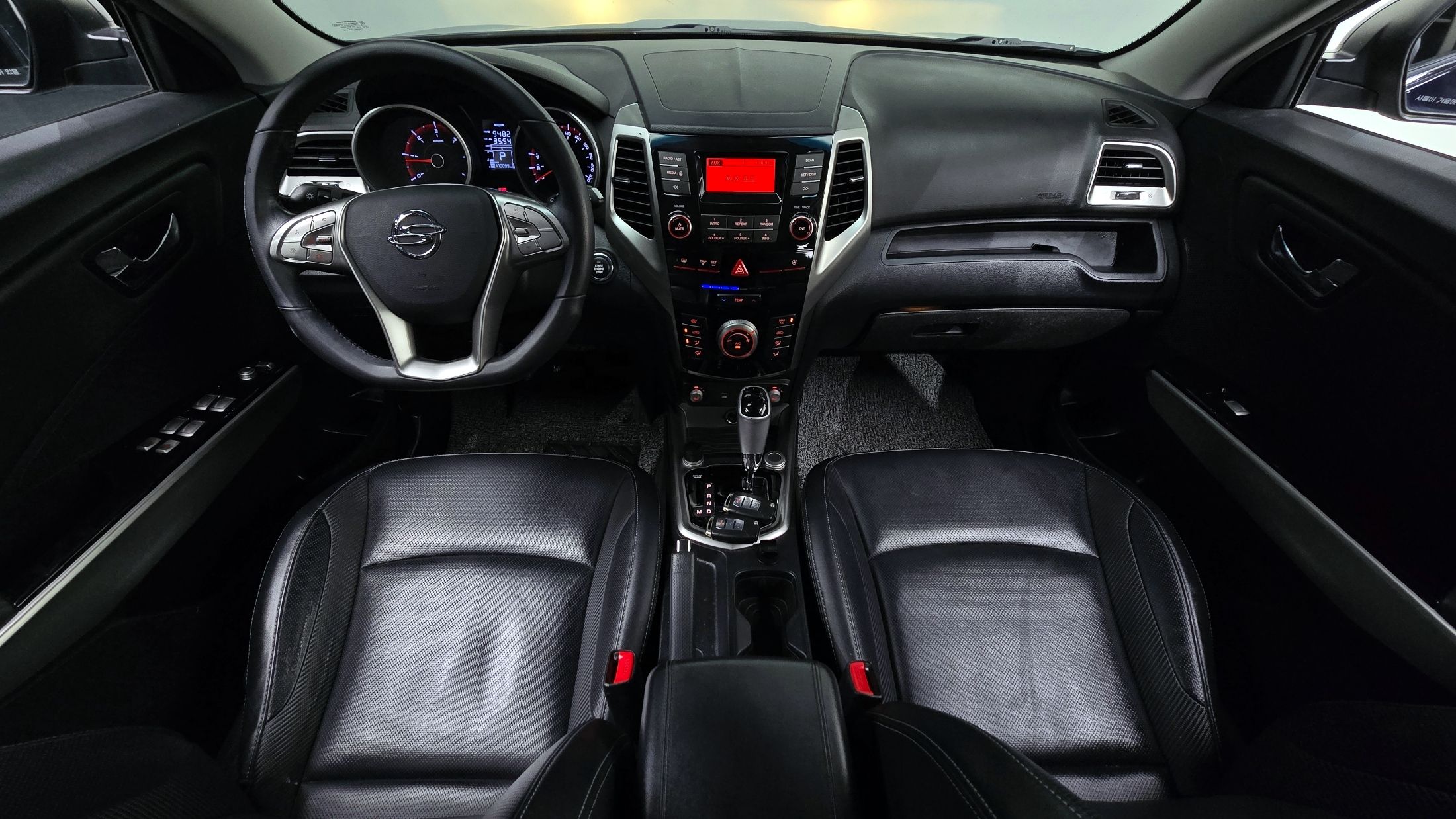 SSANGYONG TIVOLI 2015