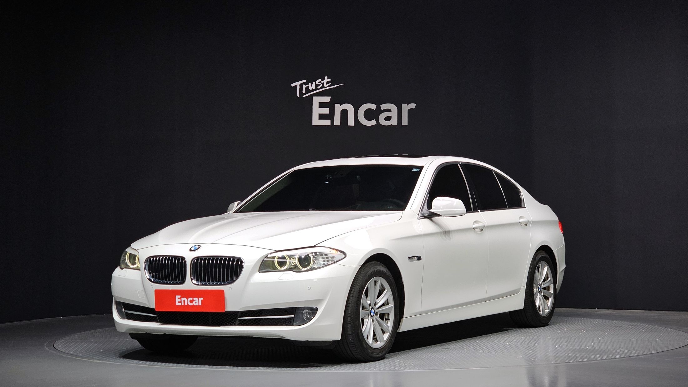 BMW 5-SERIES F10 2012