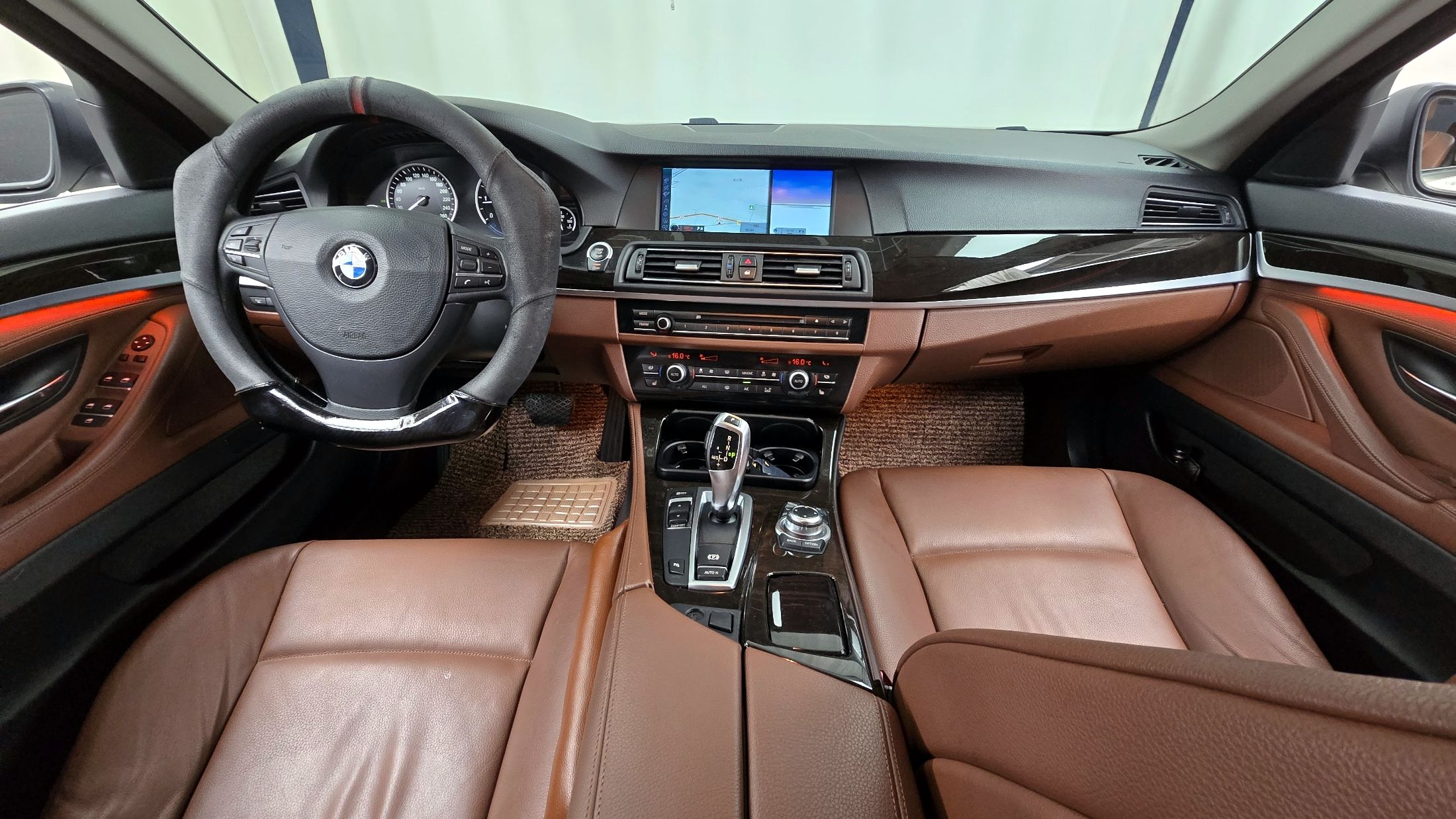 BMW 5-SERIES F10 2012
