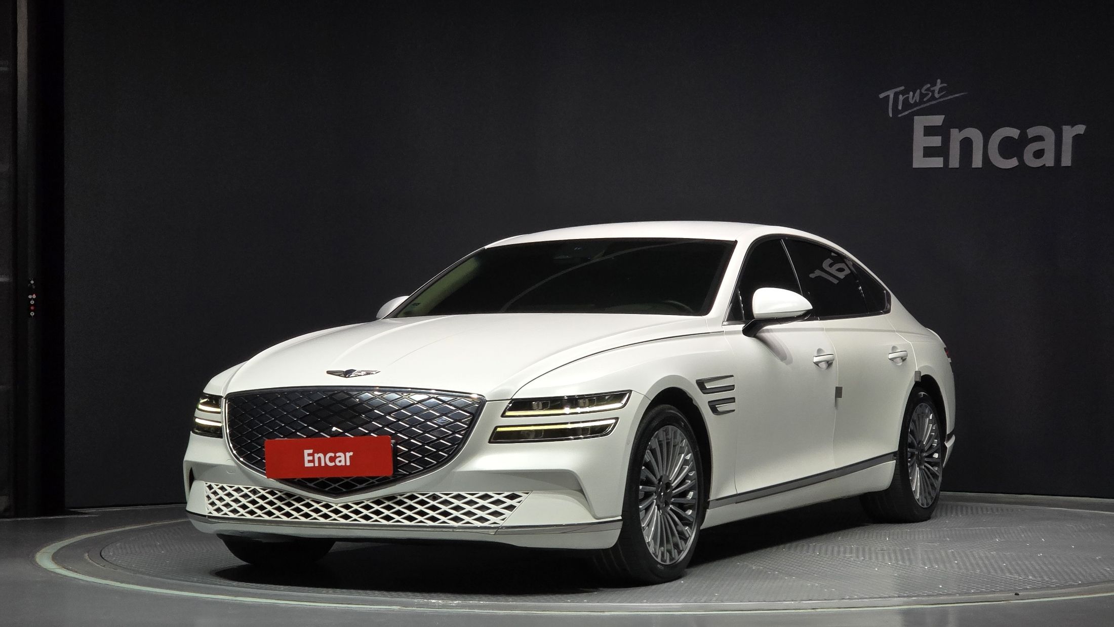 GENESIS ELECTRIC G80 RG3 2022