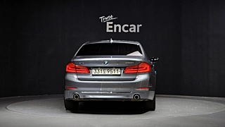 BMW 5-SERIES G30 2020