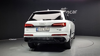 AUDI Q7 4M 2022