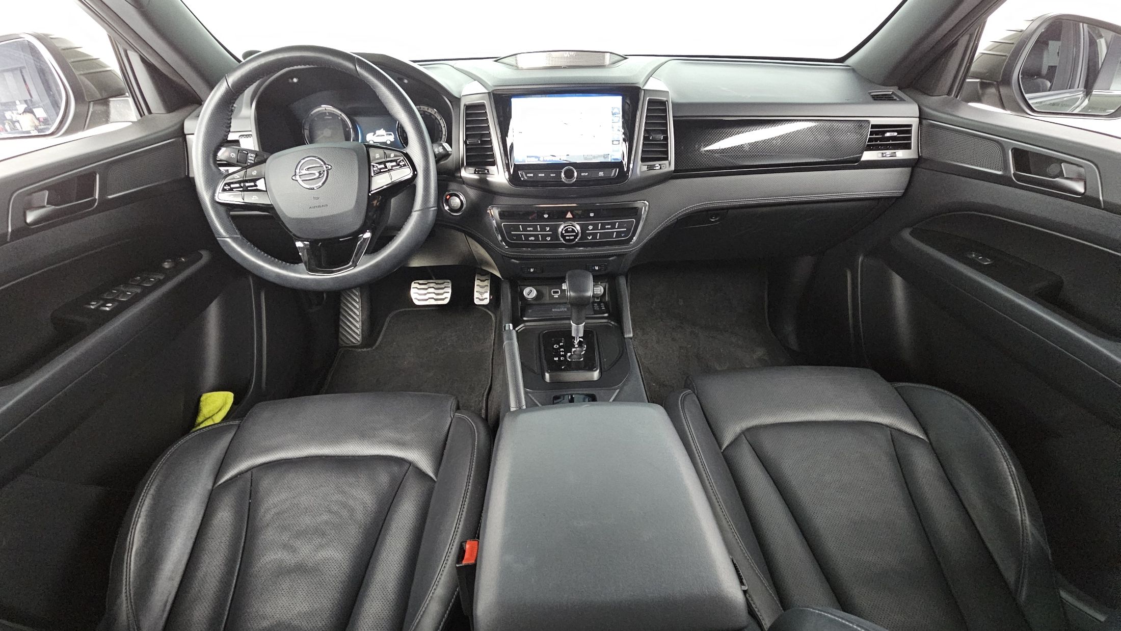SSANGYONG REXTON SPORTS CAR 2021