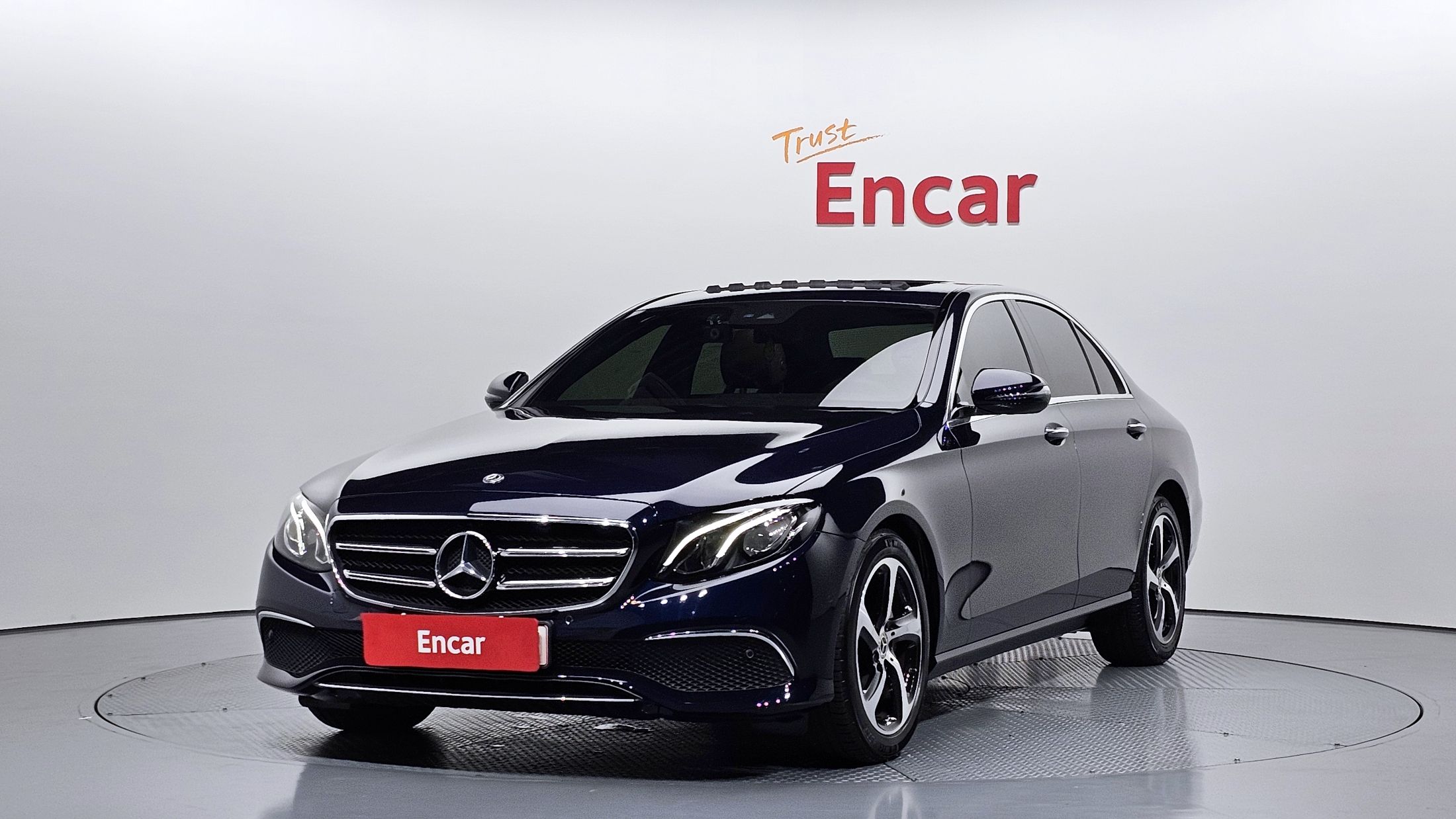 MERCEDES BENZ E-CLASS W213 2020