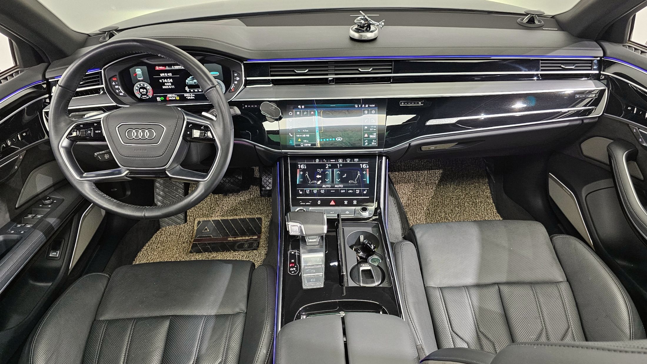 AUDI A8 D5 2021