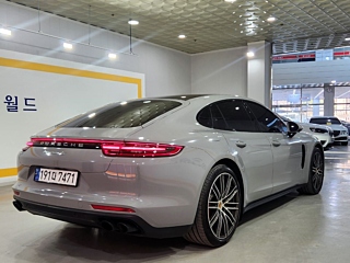 PORSCHE PANAMERA 971  2018