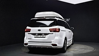 KIA CARNIVAL 2018
