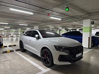 Заказать AUDI RSQ8 4M
