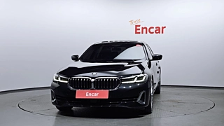 BMW 5-SERIES G30  520i Luxury 2022