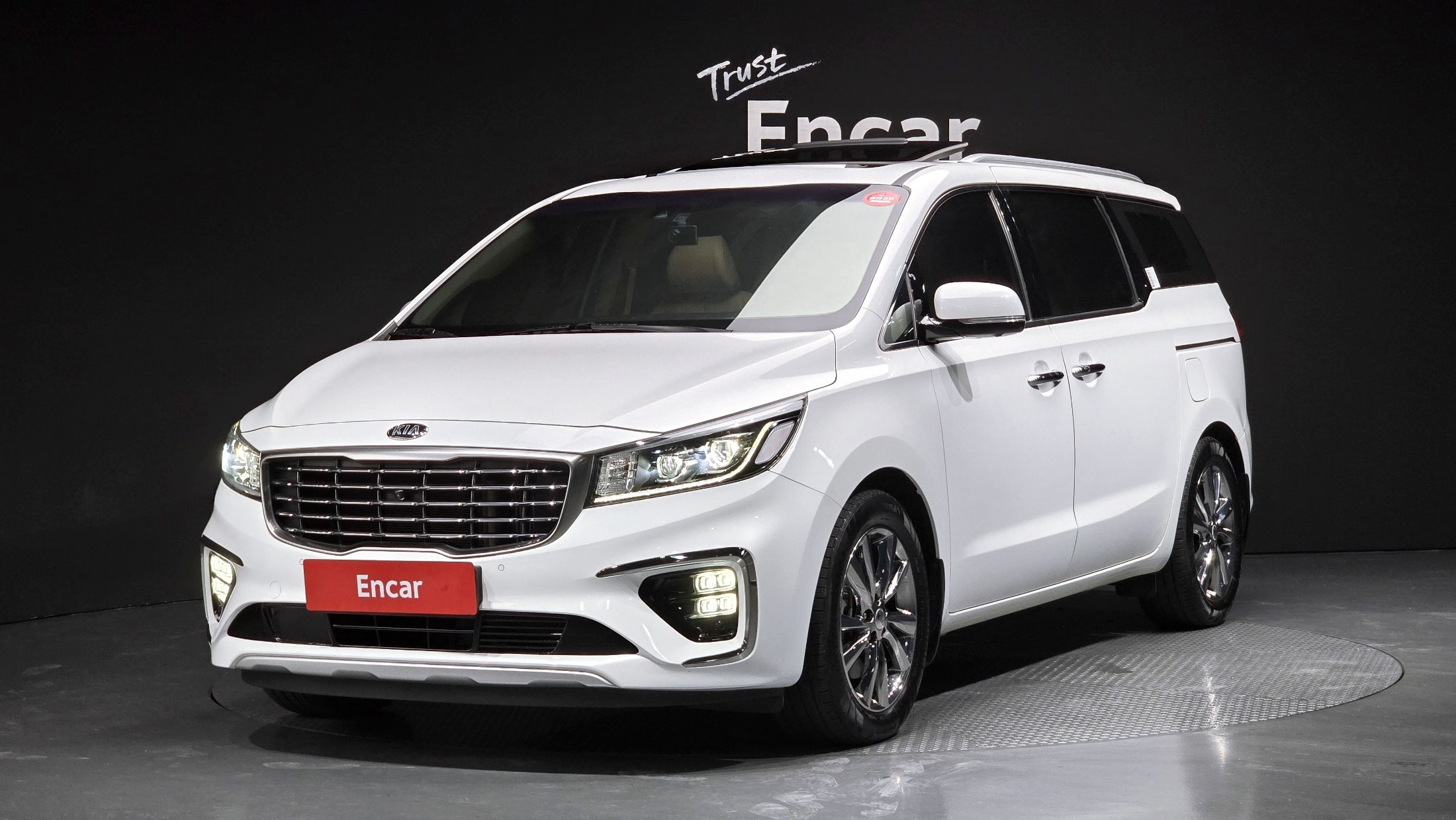 KIA CARNIVAL 2018