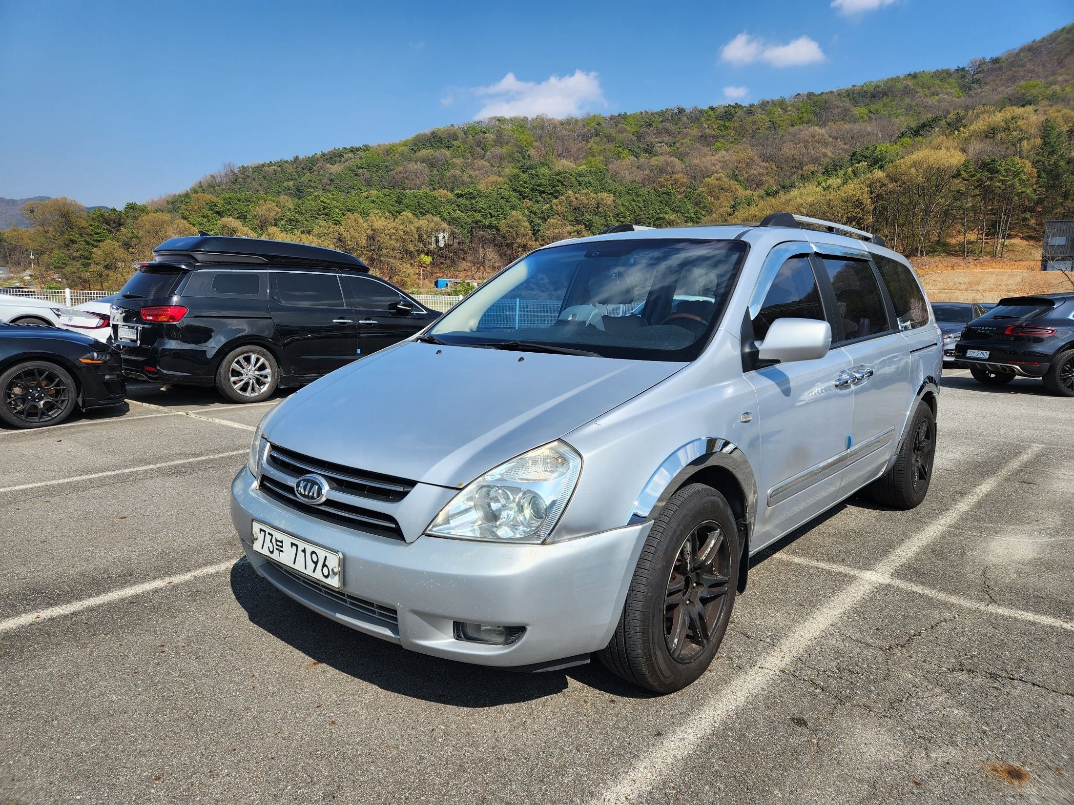 KIA CARNIVAL GRAND