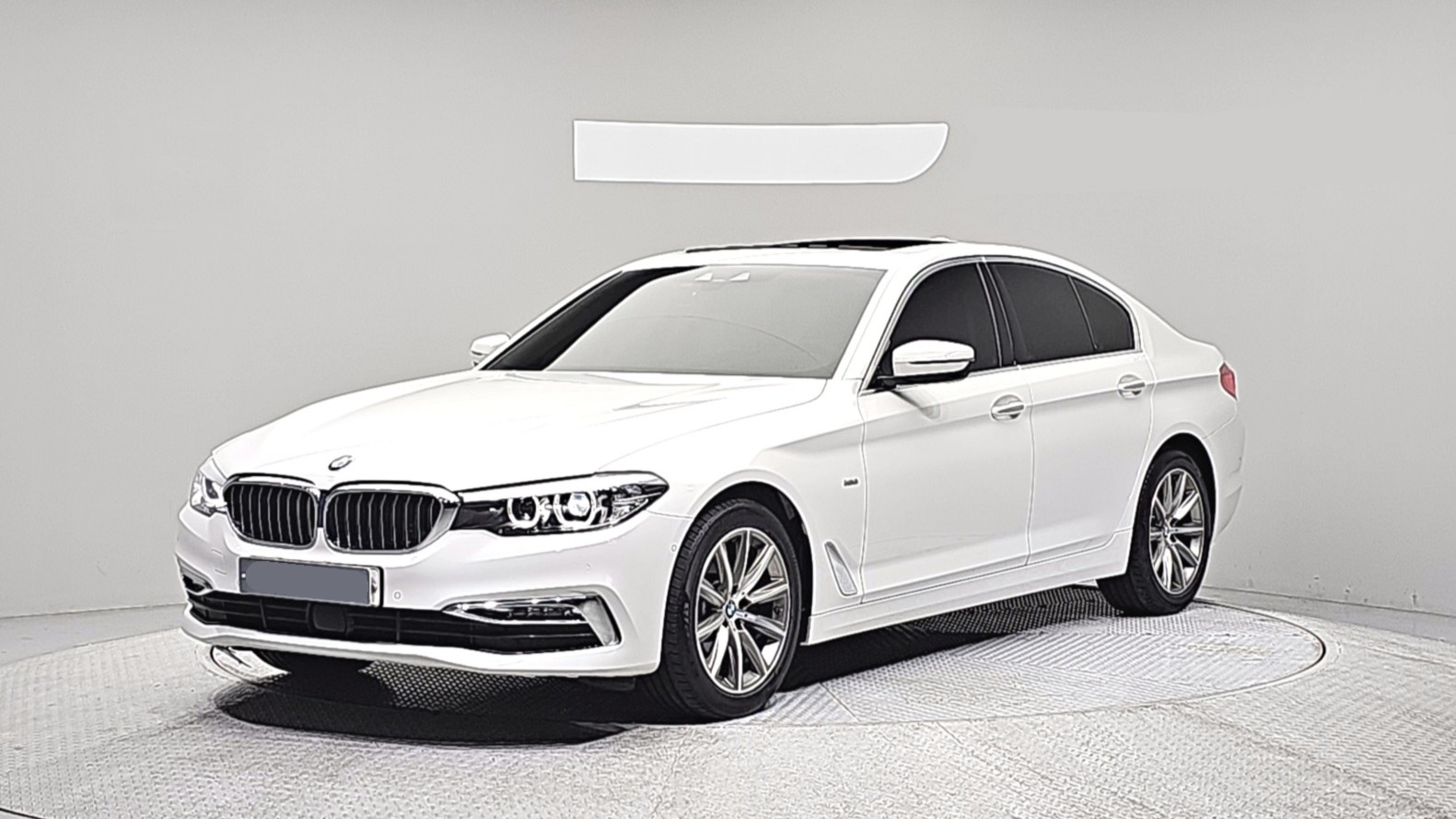 BMW 5-SERIES G30 2018