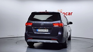 KIA CARNIVAL 2018