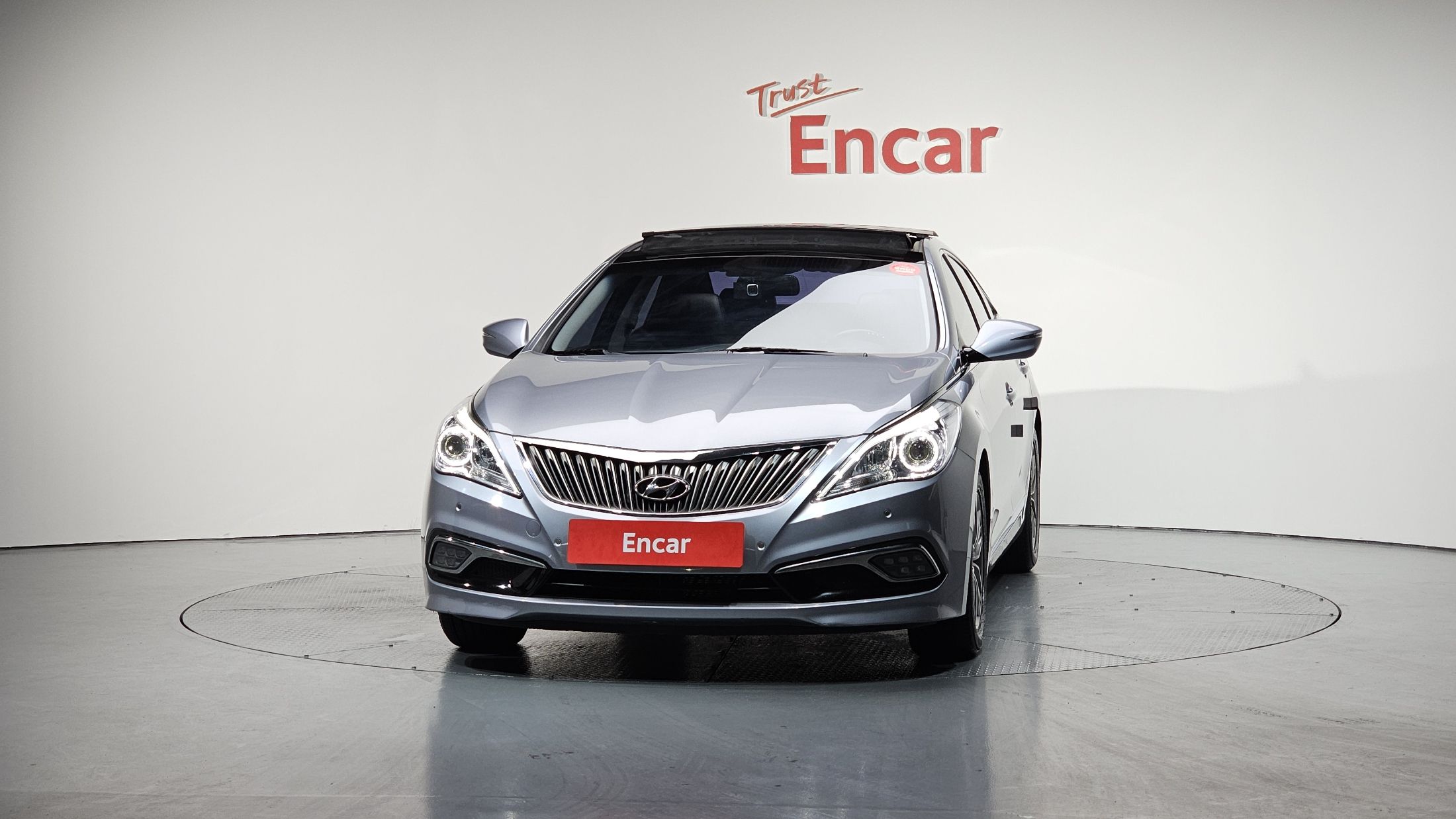 HYUNDAI GRANDEUR HG 2015