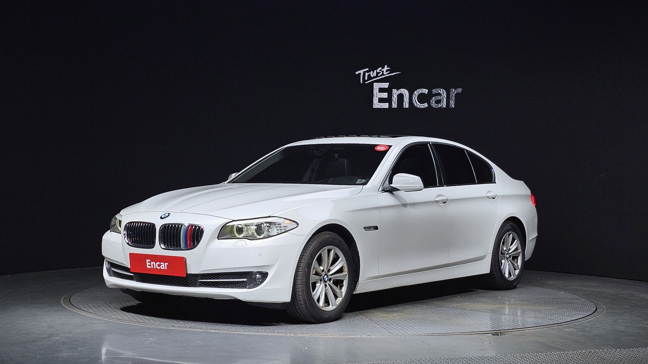 BMW 5-SERIES F10 2011