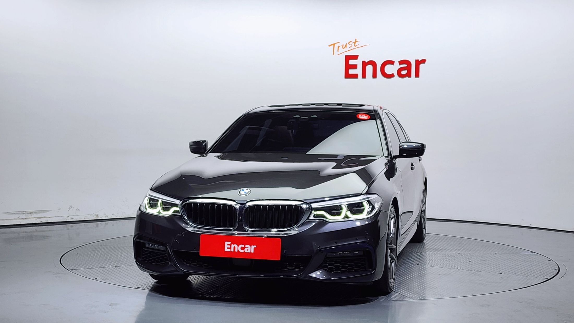 BMW 5-SERIES G30 2019